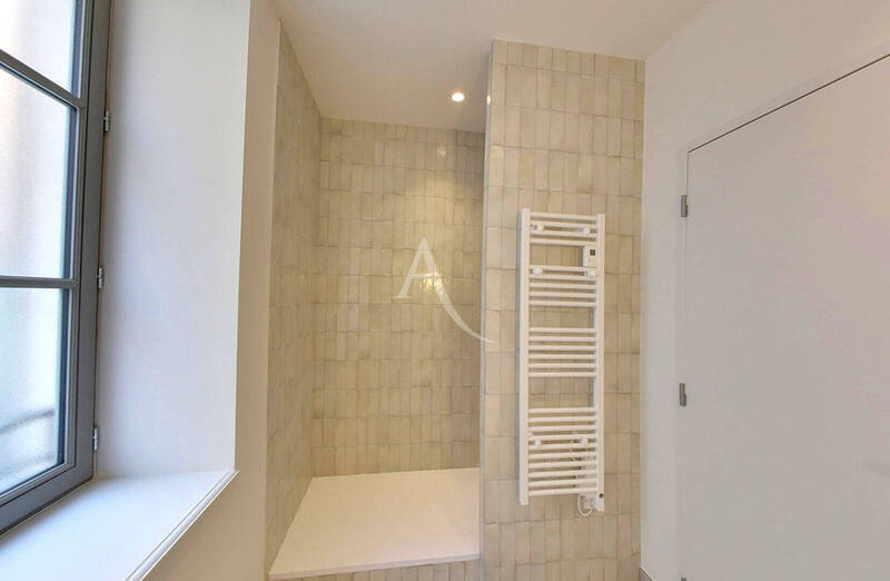 Vente appartement 5 pièces 103.7 m² à Mâcon 71000