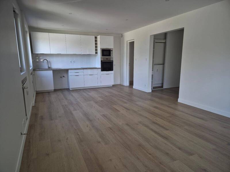 Location appartement 4 pièces 83.82 m² à Charnay-lès-Mâcon 71850 - 1 200 €
