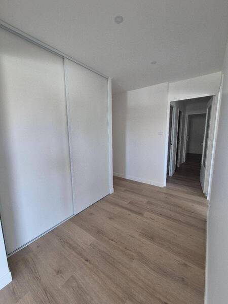 Location appartement 4 pièces 83.82 m² à Charnay-lès-Mâcon 71850 - 1 200 €