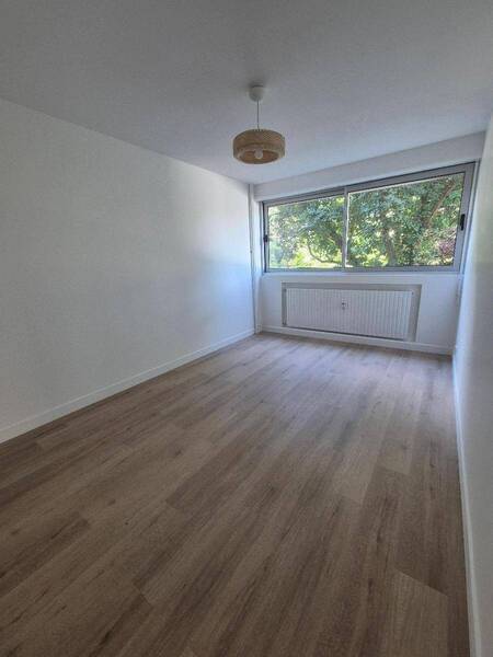 Location appartement 4 pièces 83.82 m² à Charnay-lès-Mâcon 71850 - 1 200 €