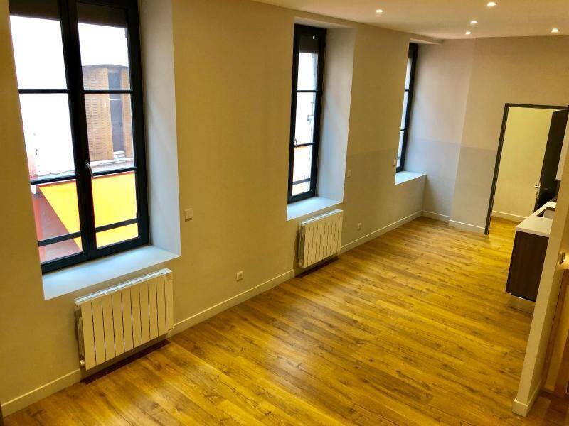 Location appartement récent 3 pièces 61.73 m² à Mâcon 71000 4 - 570 €