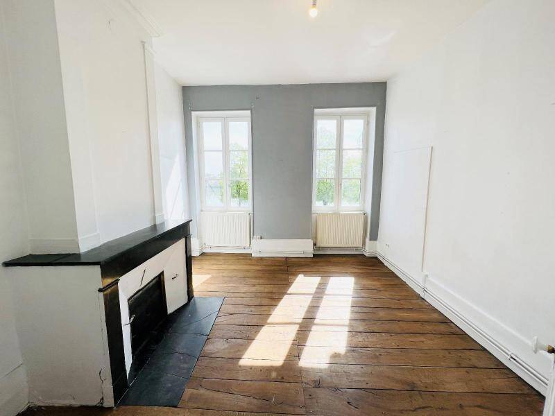 Location appartement 5 pièces 149.06 m² à Mâcon 71000 4 - 750 €