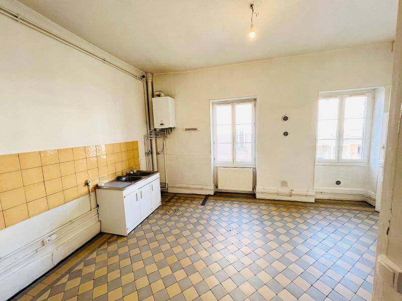 Location appartement 5 pièces 149.06 m² à Mâcon 71000 4 - 750 €