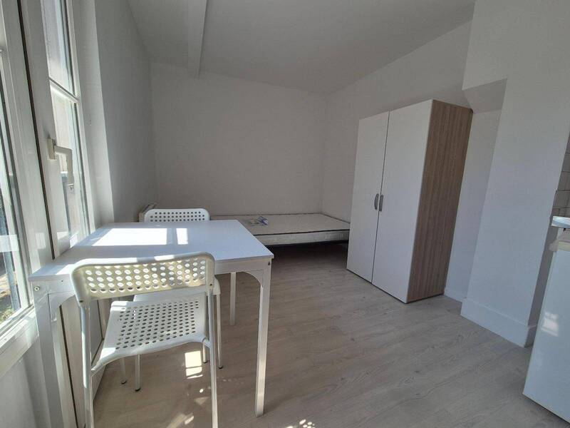 Location appartement 1 pièce 15.85 m² à Mâcon 71000 4 - 290 €