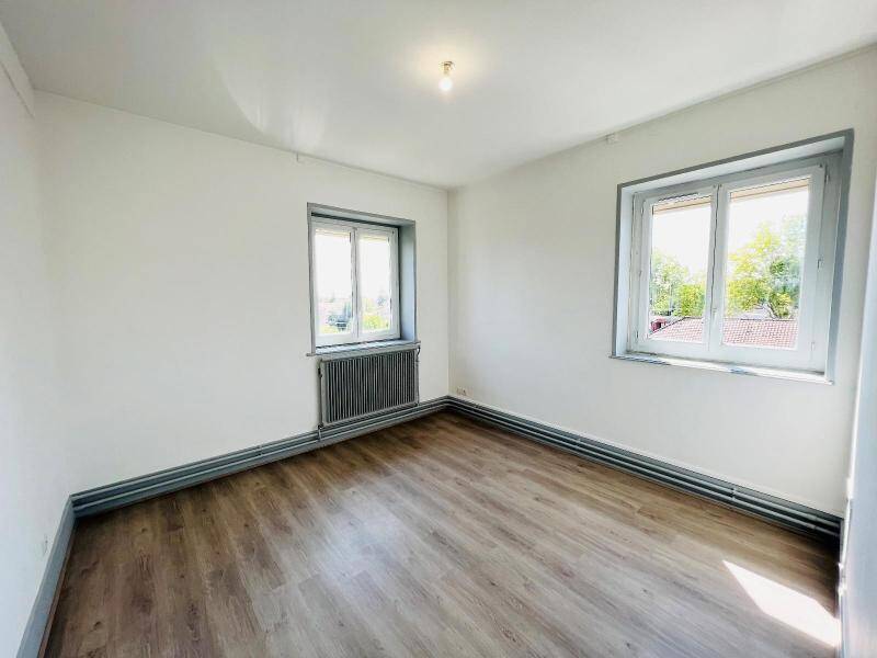Location appartement 4 pièces 96.54 m² à Mâcon 71000 5 - 700 €