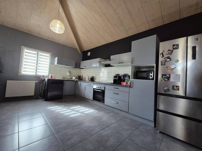 Location maison 4 pièces 169.56 m² à Cormoranche-sur-Saône 01290 - 960 €