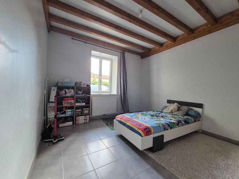 Location maison 4 pièces 169.56 m² à Cormoranche-sur-Saône 01290 - 960 €