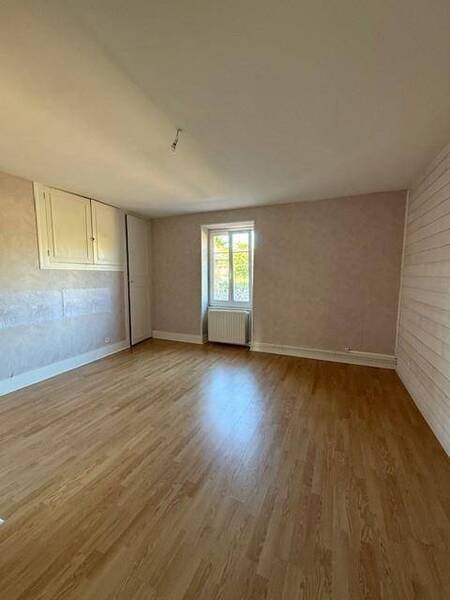 Location maison 4 pièces 110 m² à Dompierre-les-Ormes 71520 - 690 €