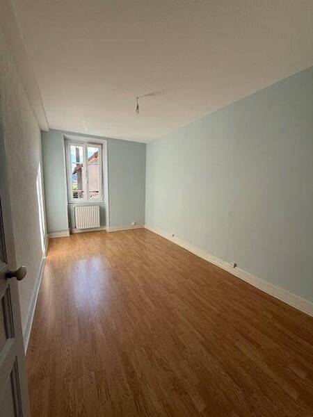 Location maison 4 pièces 110 m² à Dompierre-les-Ormes 71520 - 690 €