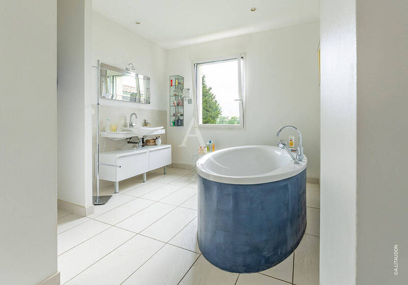 Vente maison villa 6 pièces 207.08 m² à Saint-Martin-Belle-Roche 71118