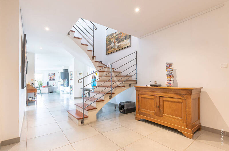 Vente maison villa 6 pièces 207.08 m² à Saint-Martin-Belle-Roche 71118