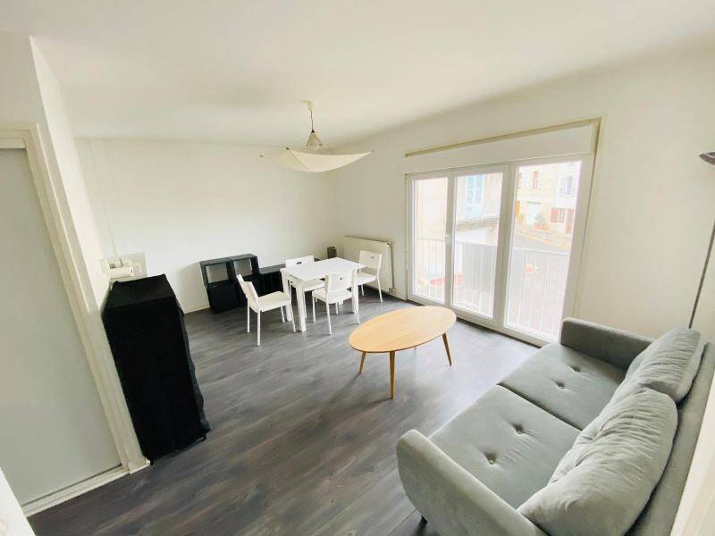 Rent apartment appartement rénové 2 rooms 37.51 m² in Saint-Laurent-sur-Saône 01750 4 - 542 €