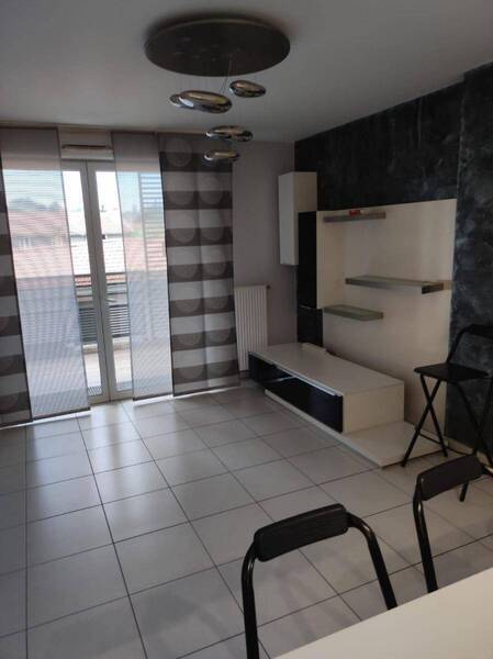 Rent apartment appartement 4 rooms 78 m² in Vénissieux 69200 - 1 040 €
