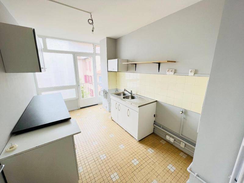 Rent apartment appartement 3 rooms 66.73 m² in Mâcon 71000 4 - 680 €