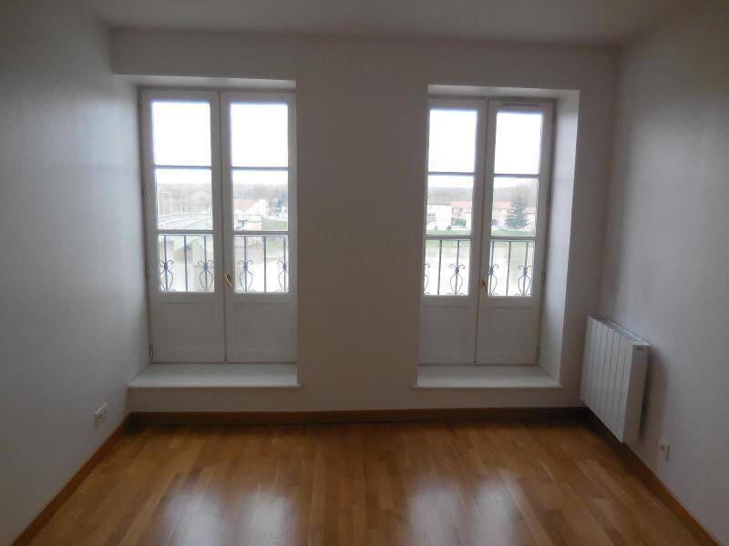 Rent apartment appartement 3 rooms 74.2 m² in Tournus 71700 4 - 580 €