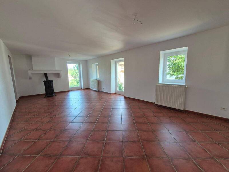 Location appartement 6 pièces 176 m² à Chénas 69840 6 - 1 230 €