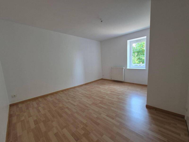 Location appartement 6 pièces 176 m² à Chénas 69840 6 - 1 230 €