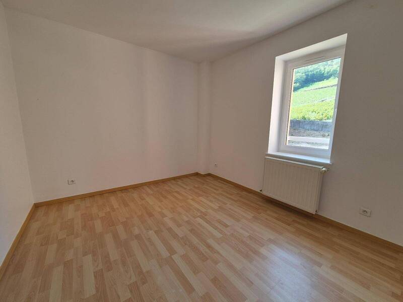 Location appartement 6 pièces 176 m² à Chénas 69840 6 - 1 230 €