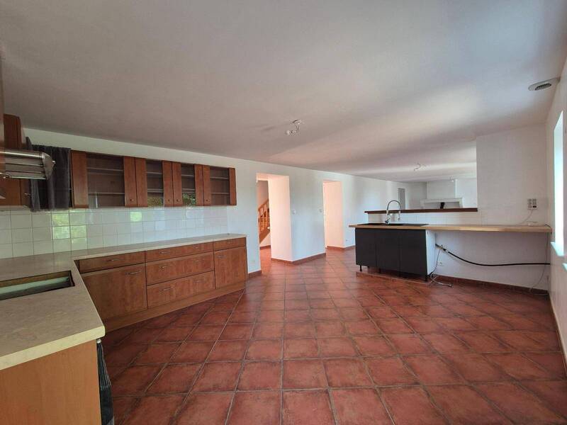 Location appartement 6 pièces 176 m² à Chénas 69840 6 - 1 230 €