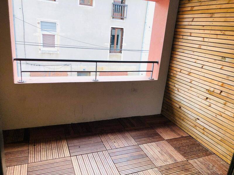 Rent apartment appartement 98.36 m² in Saint-Laurent-sur-Saône 01750 - 795 €