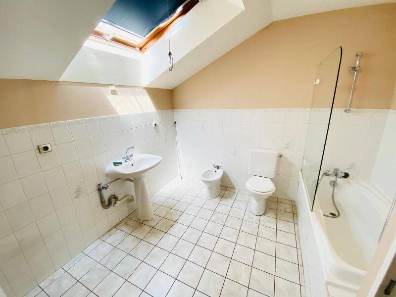 Location appartement 4 pièces 103.14 m² à Mâcon 71000 4 - 890 €