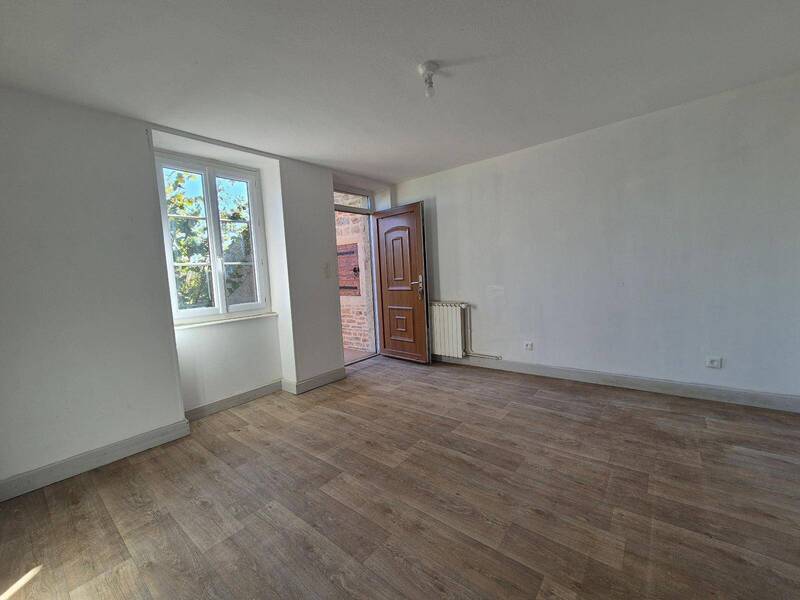 Rent house maison individuelle 3 rooms 57.2 m² in Saint-Maurice-de-Satonnay 71260 5 - 625 €