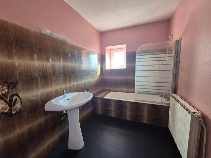 Rent house maison individuelle 3 rooms 57.2 m² in Saint-Maurice-de-Satonnay 71260 5 - 625 €