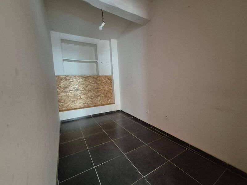 Location local boutique à Mâcon 71000 350 €