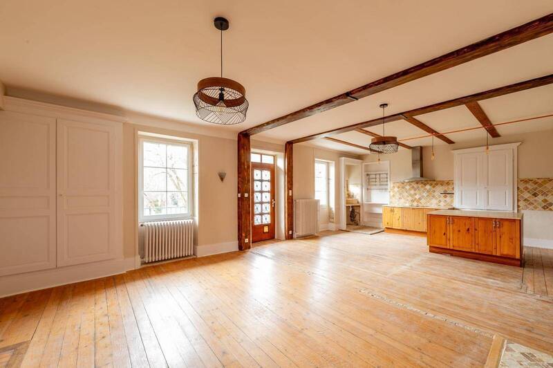 Location maison 4 pièces 141.85 m² à Lugny 71260 6 - 1 035 €
