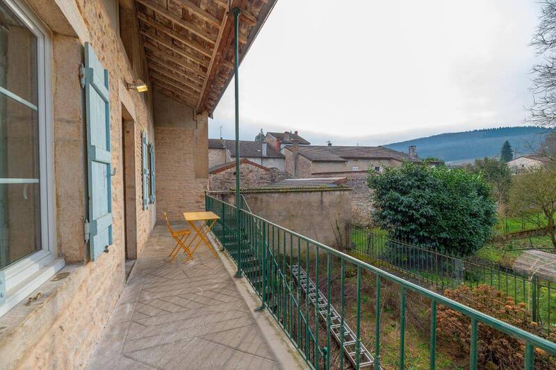 Location maison 4 pièces 141.85 m² à Lugny 71260 6 - 1 035 €