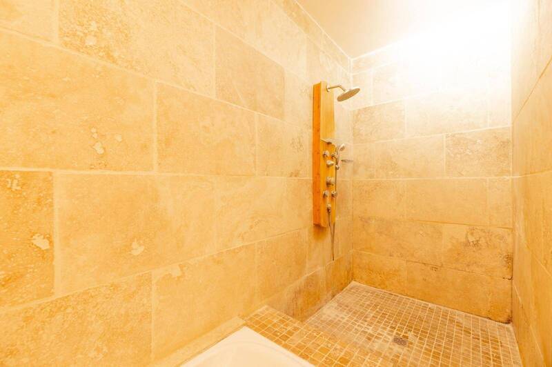 Location maison 4 pièces 141.85 m² à Lugny 71260 6 - 1 035 €