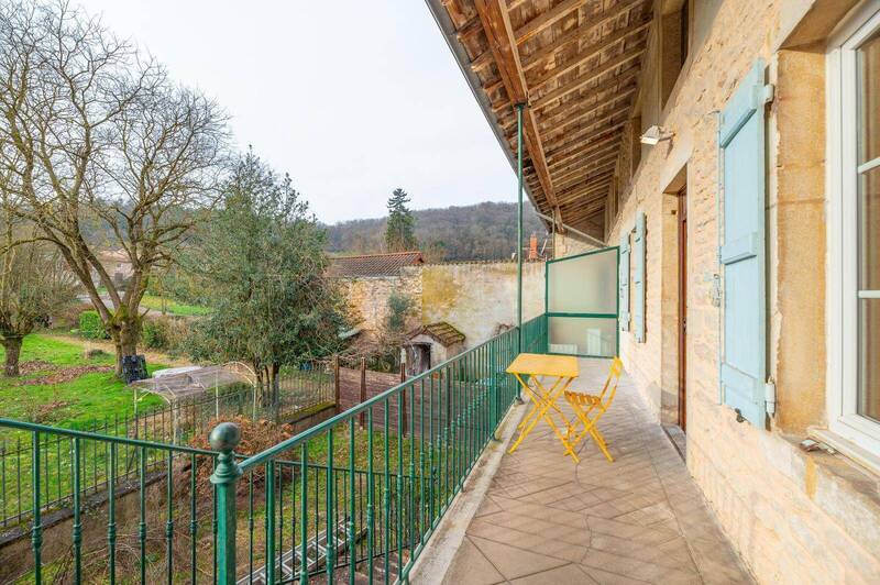 Location maison 4 pièces 141.85 m² à Lugny 71260 6 - 1 035 €