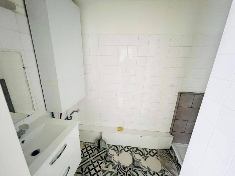 Location appartement rénové 1 pièce 27.5 m² à Mâcon 71000 4 - 380 €