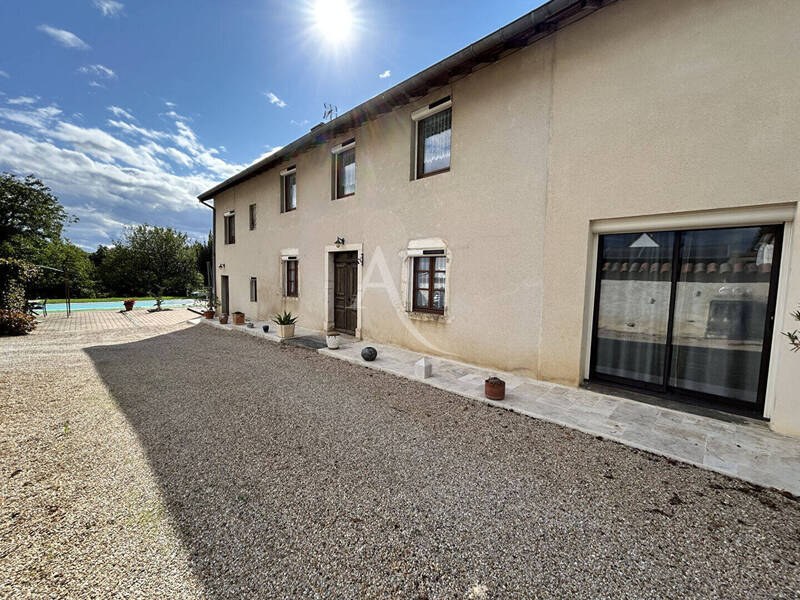Vente maison 6 pièces 170 m² à Viré 71260