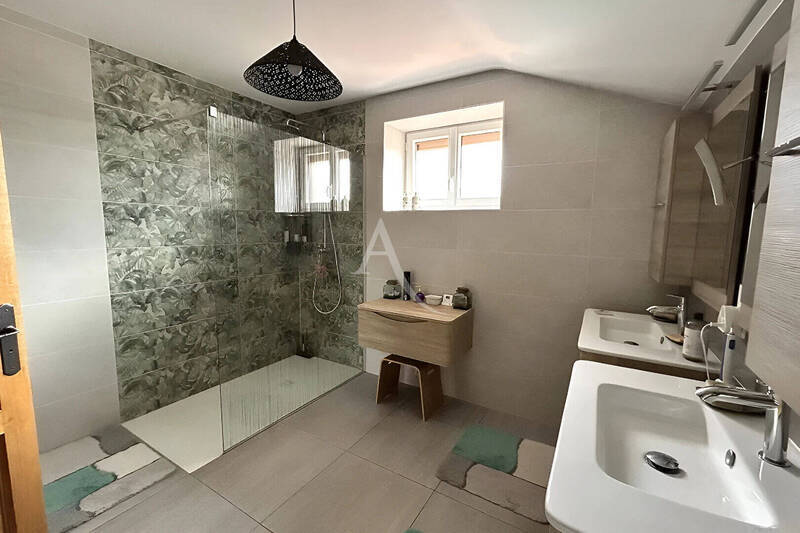 Vente maison 6 pièces 170 m² à Viré 71260