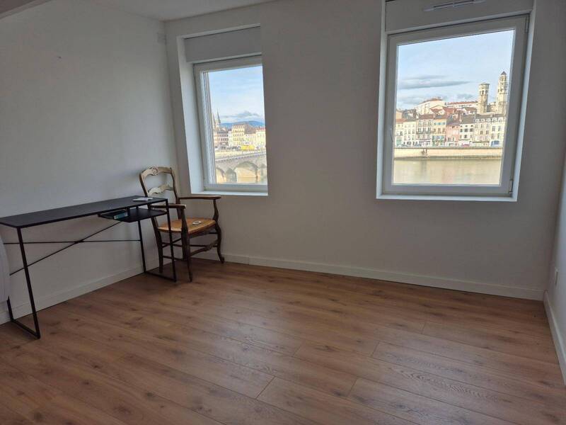 Location appartement rénové 4 pièces 92.07 m² à Saint-Laurent-sur-Saône 01750 5 - 890 €