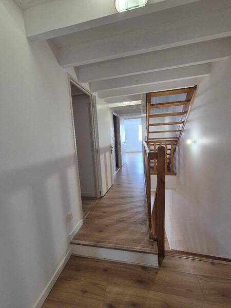 Location appartement rénové 4 pièces 92.07 m² à Saint-Laurent-sur-Saône 01750 5 - 890 €