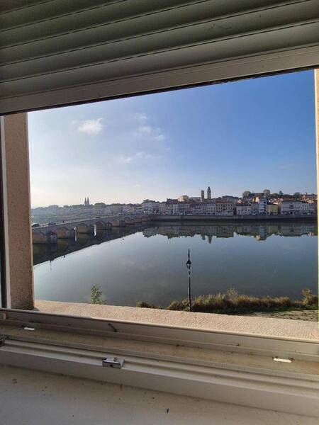 Location appartement rénové 4 pièces 92.07 m² à Saint-Laurent-sur-Saône 01750 5 - 890 €