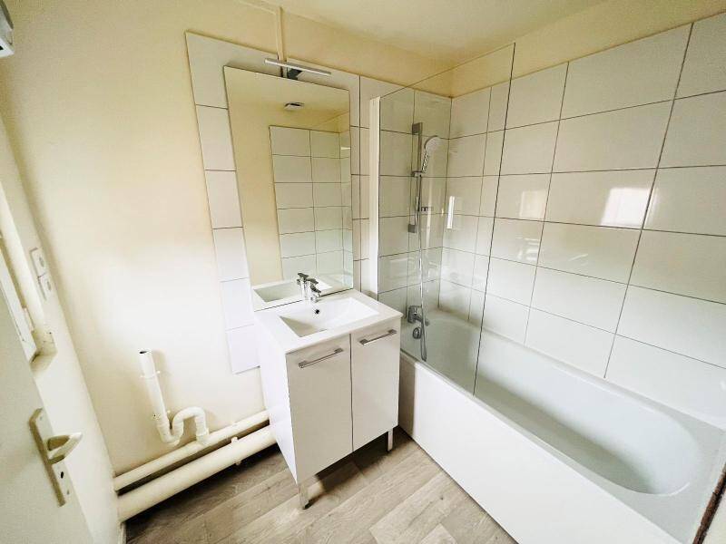 Rent apartment appartement rénové 2 rooms 48.86 m² in Mâcon 71000 4 - 410 €