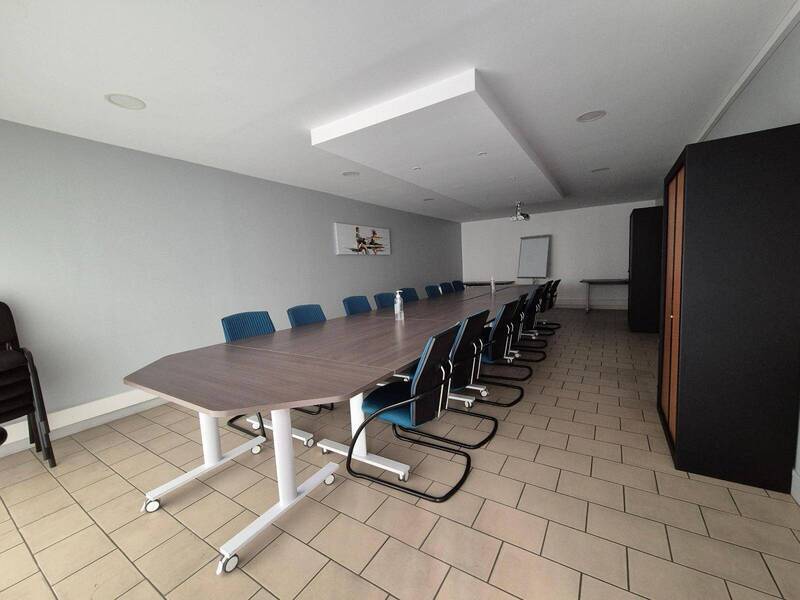 Location local boutique à Mâcon 71000 1 100 €