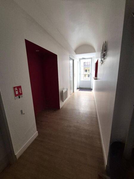 Location local boutique à Mâcon 71000 1 100 €
