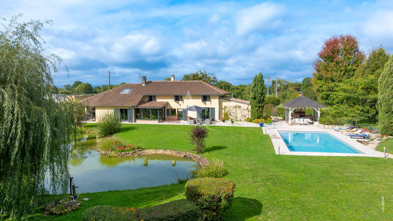 Vente maison 7 pièces 268.34 m² à Boissey 01380