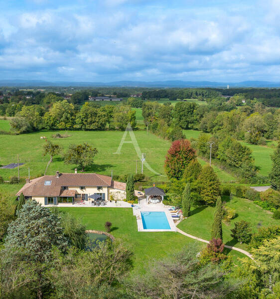 Vente maison 7 pièces 268.34 m² à Boissey 01380
