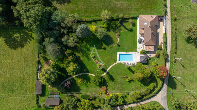 Vente maison 7 pièces 268.34 m² à Boissey 01380