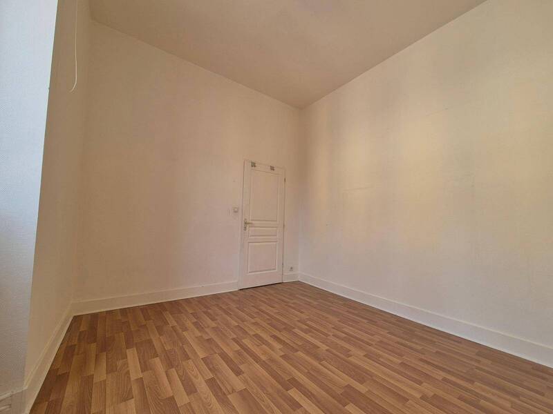 Rent apartment appartement 4 rooms 107.07 m² in Mâcon 71000 4 - 800 €