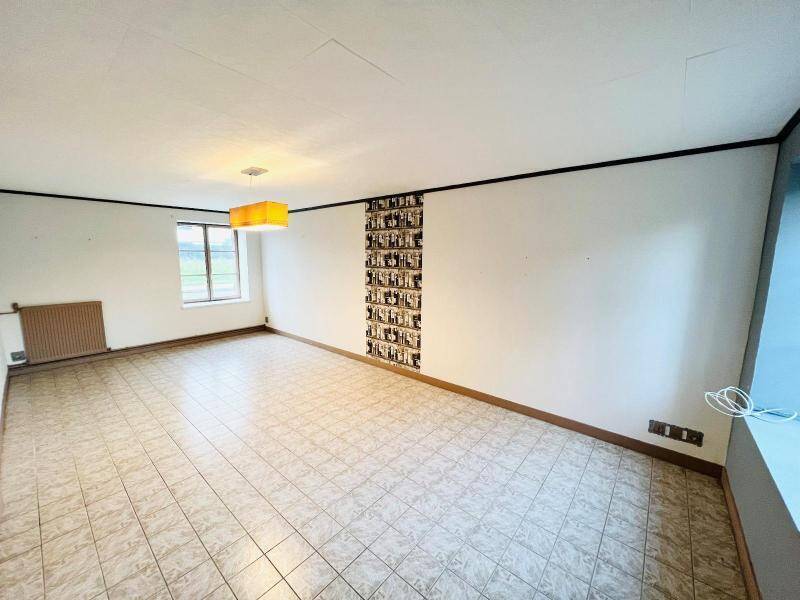 Rent apartment appartement 5 rooms 99.1 m² in Varennes-lès-Mâcon 71000 5 - 690 €