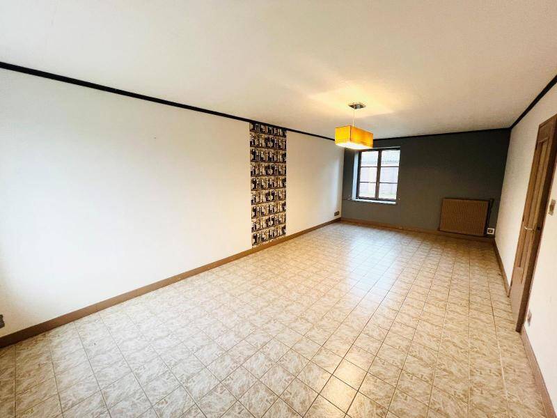 Rent apartment appartement 5 rooms 99.1 m² in Varennes-lès-Mâcon 71000 5 - 690 €