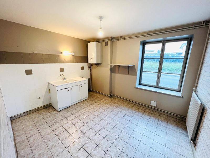 Rent apartment appartement 5 rooms 99.1 m² in Varennes-lès-Mâcon 71000 5 - 690 €