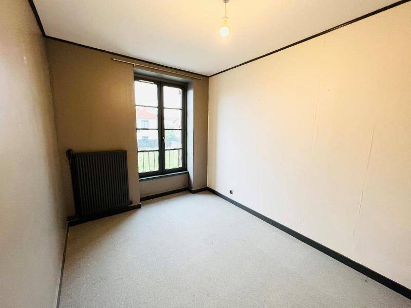 Rent apartment appartement 5 rooms 99.1 m² in Varennes-lès-Mâcon 71000 5 - 690 €