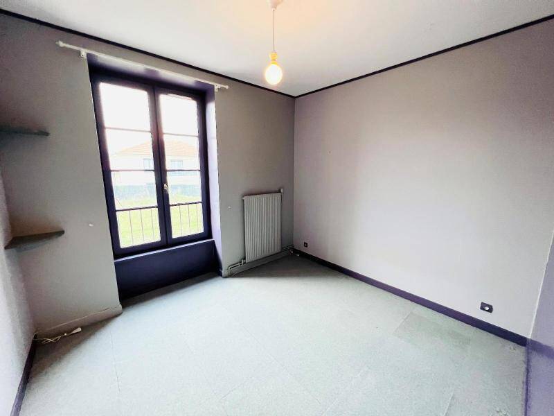 Rent apartment appartement 5 rooms 99.1 m² in Varennes-lès-Mâcon 71000 5 - 690 €